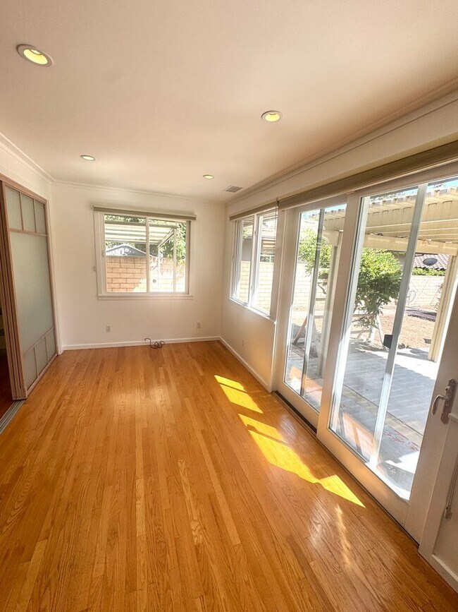 Building Photo - Charming Village Home – Steps from Claremo...