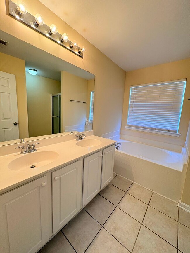 Building Photo - WELCOME TO MILLCREEK(CYPRESS RIDGE)