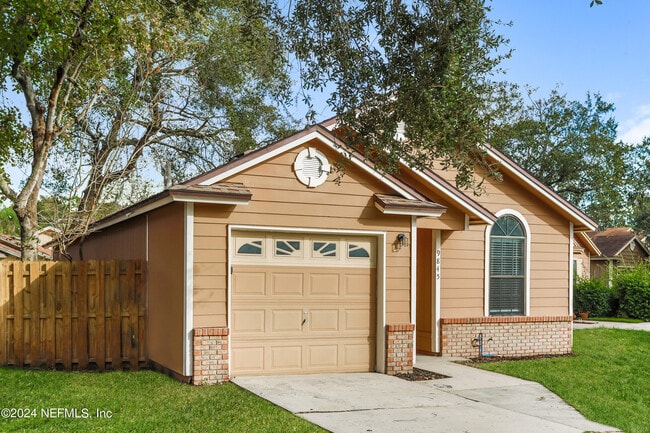 Building Photo - 9845 Paddlewheel Dr W