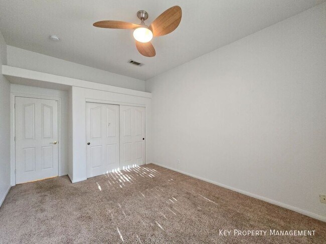 Building Photo - 3697 Ferndale Cove Dr