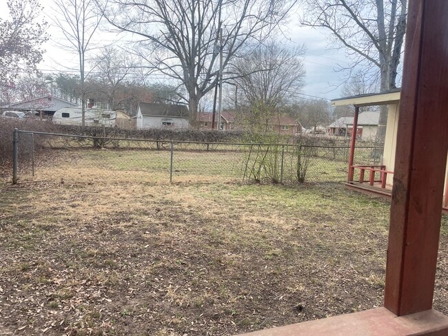 Building Photo - 400 Manchester St