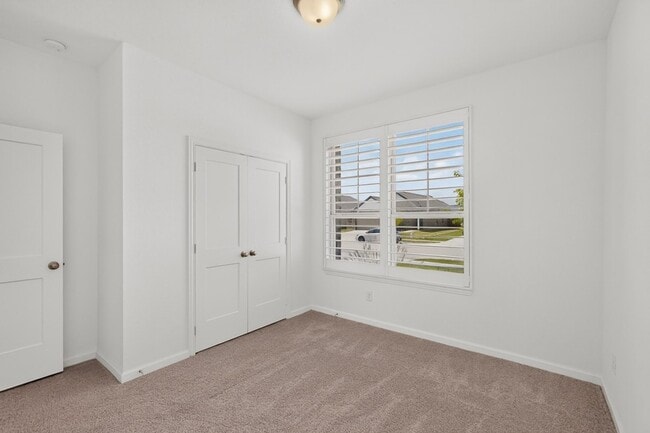 Building Photo - 114 Drovers Dr