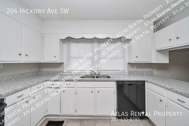 Building Photo - 204 Hickory Ave SW