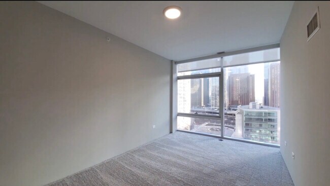 Building Photo - 205 E Illinois St