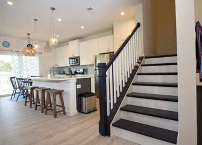 Building Photo - For Rent – Aqua Villa at Bishop’s Landing