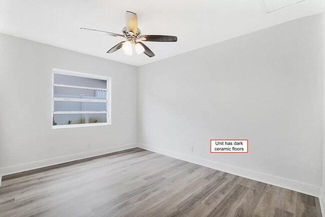 Building Photo - 2133 NE 56th Ct