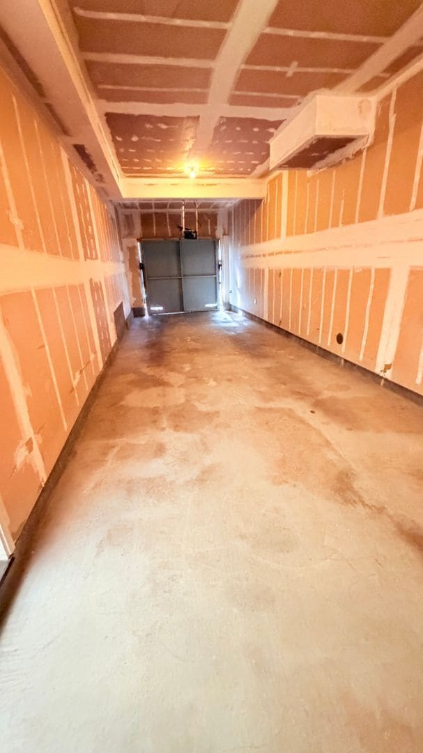 Building Photo - 15 Invincible Ct