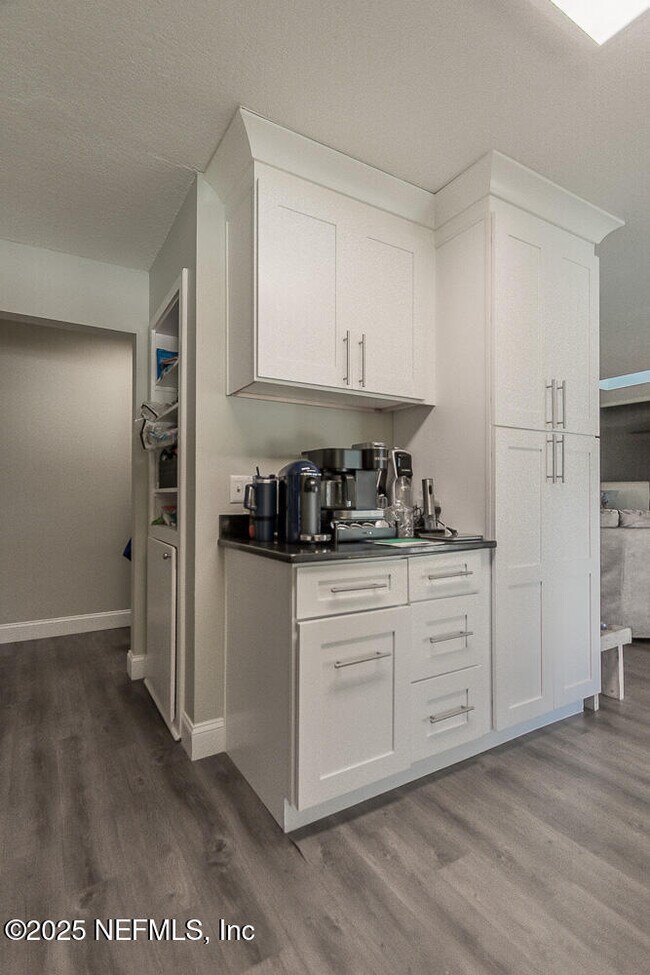 Building Photo - 14443 Stacey Rd