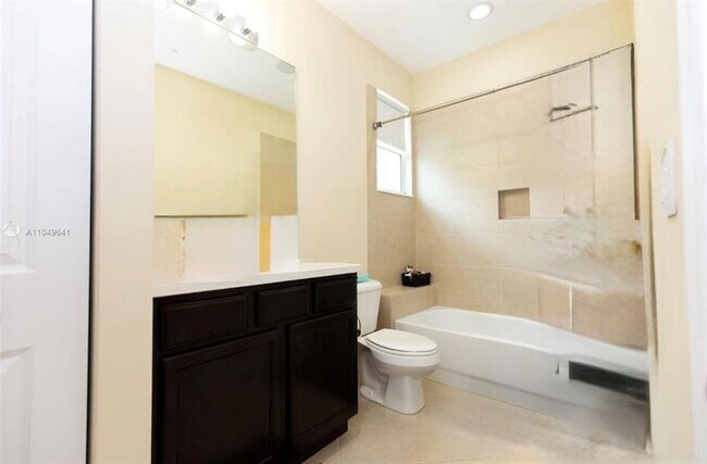 Building Photo - 2917 Cascada Isle Way