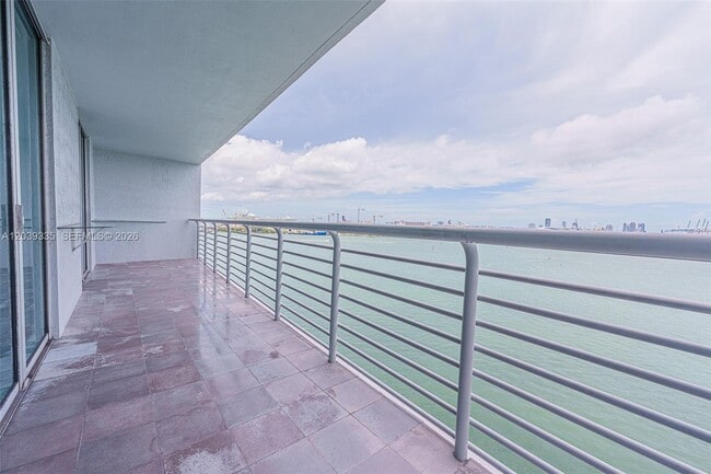 Building Photo - 335 S Biscayne Blvd