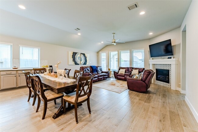 Building Photo - 20430 Avelignese Wy