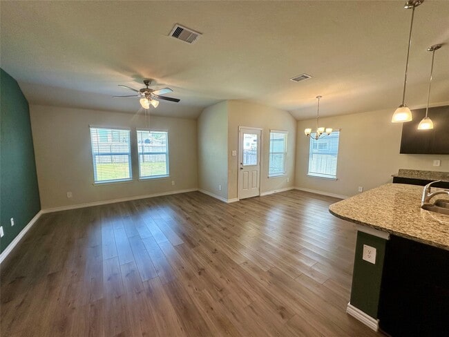 Building Photo - 1006 Fannin St