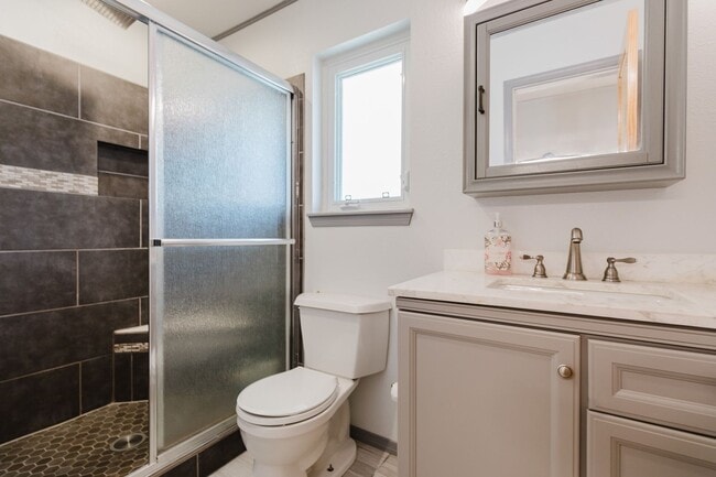 Building Photo - Spacious 3 Bedroom Home with Solar Panels and a Pool