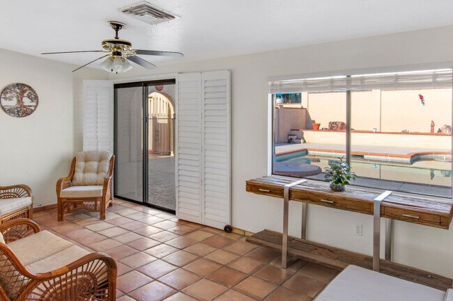 Building Photo - 212 Coral Dr