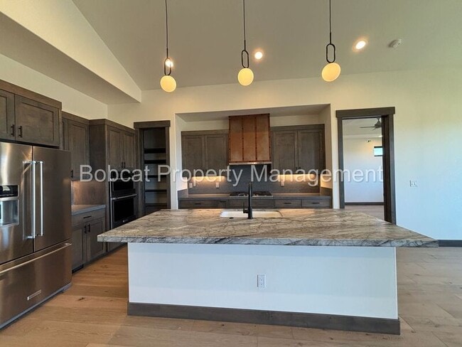 Building Photo - 2933 Portrush Dr