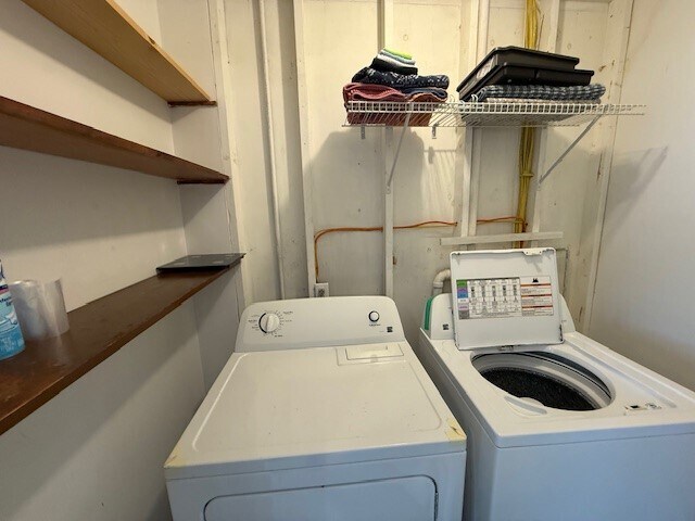 Building Photo - 1710 Bolsover St