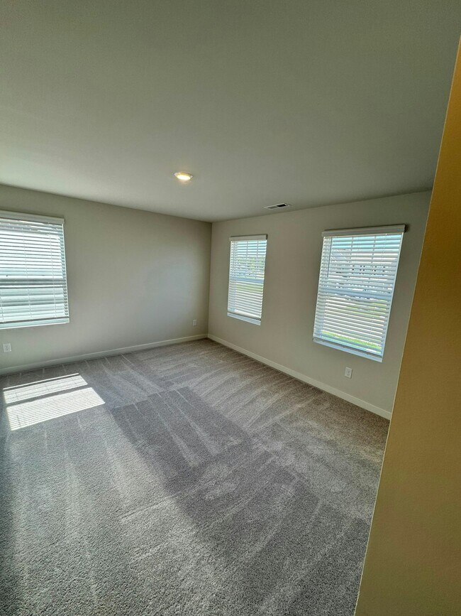 Building Photo - 3412 Shigo St