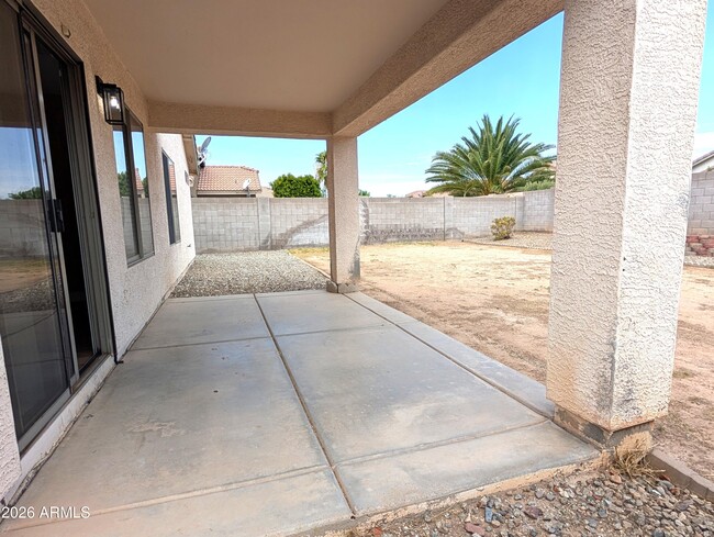 Building Photo - 13216 W Mauna Loa Ln