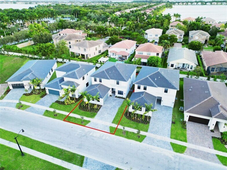 Building Photo - 17334 SW 46th St
