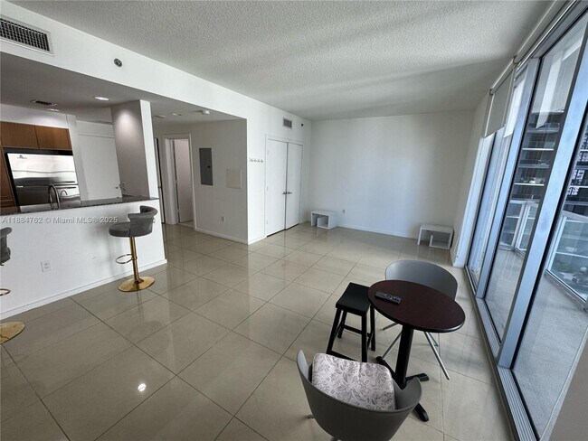 Building Photo - 1050 Brickell Ave