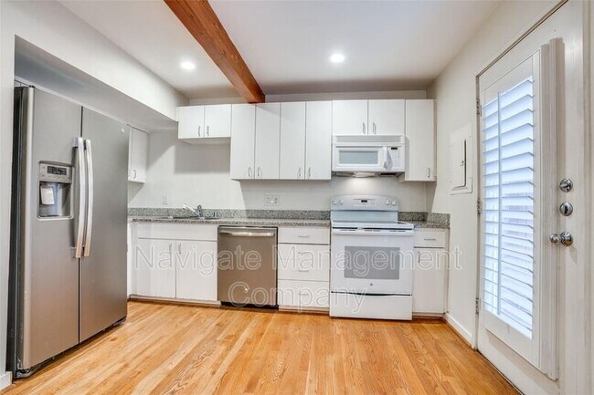Building Photo - 4134 Travis St