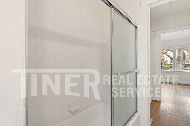 Building Photo - 1701 41st St