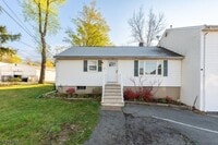 Building Photo - 47 River Rd