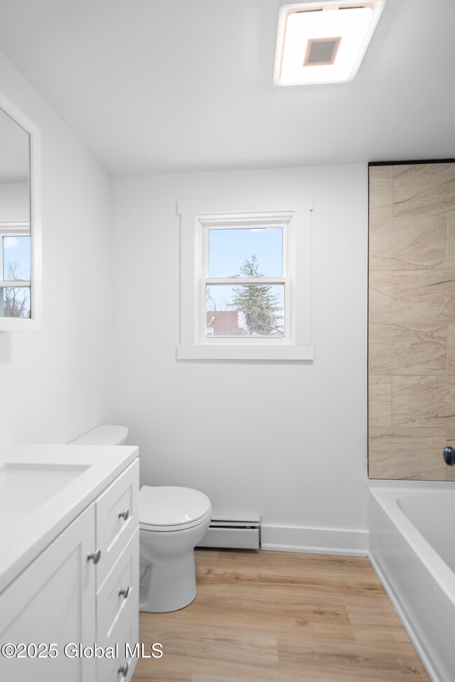 Building Photo - 38 W Erie St