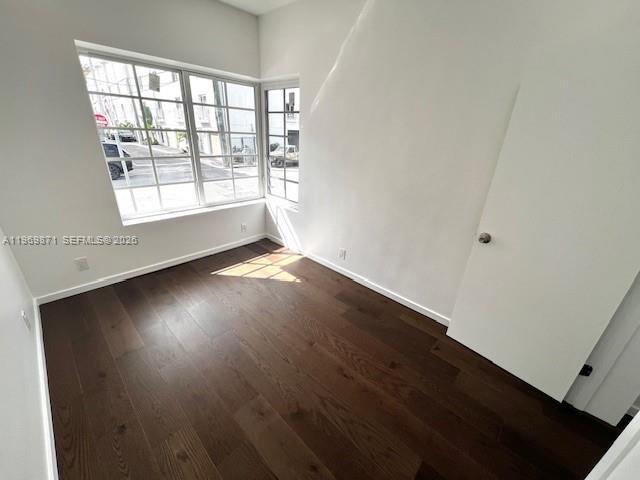 Building Photo - 603 7th St