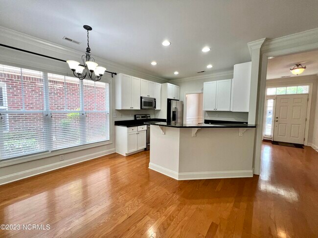 Building Photo - 514 Wallington Rd