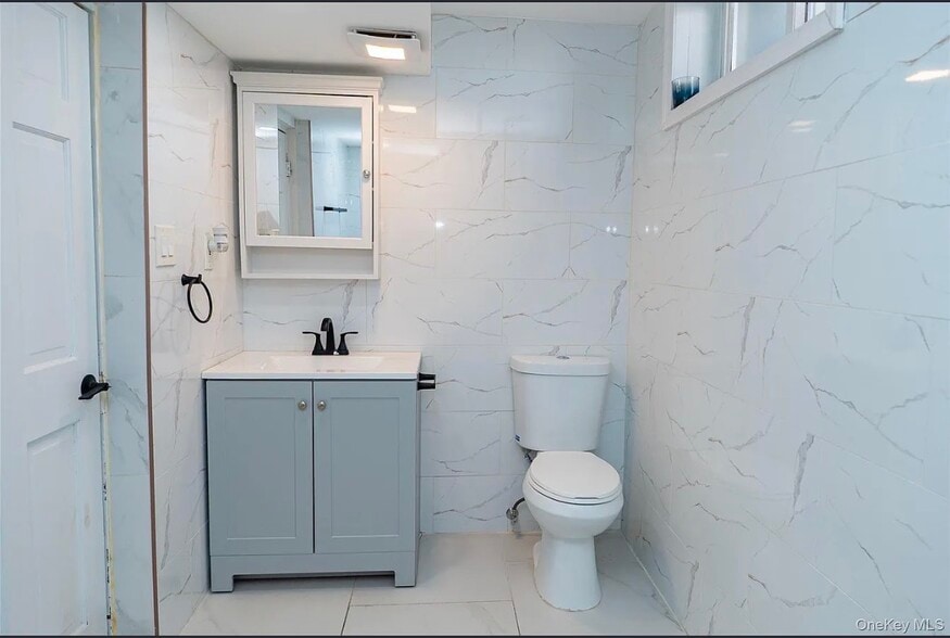 Building Photo - 168 Oldfield Ave