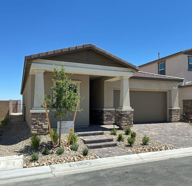 Building Photo - Summerlin Village