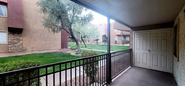 Building Photo - 4960 Indian River Dr