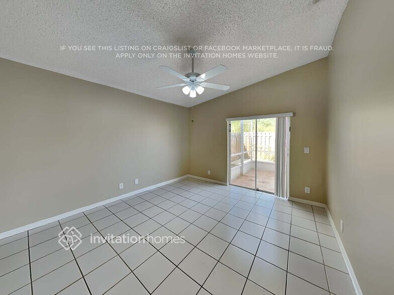 Building Photo - 16940 SW 142nd Pl