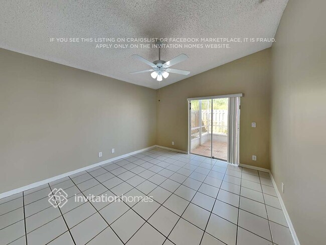 Building Photo - 16940 SW 142nd Pl