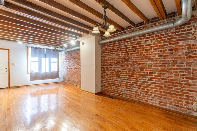 Building Photo - 2820 S Smedley St