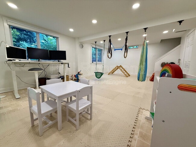 Building Photo - 1312 N 37th St