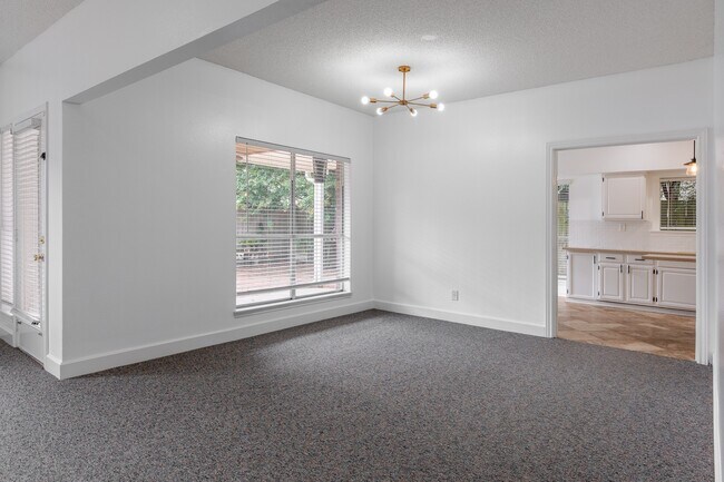 Building Photo - 19102 Lookout Mountain Ln
