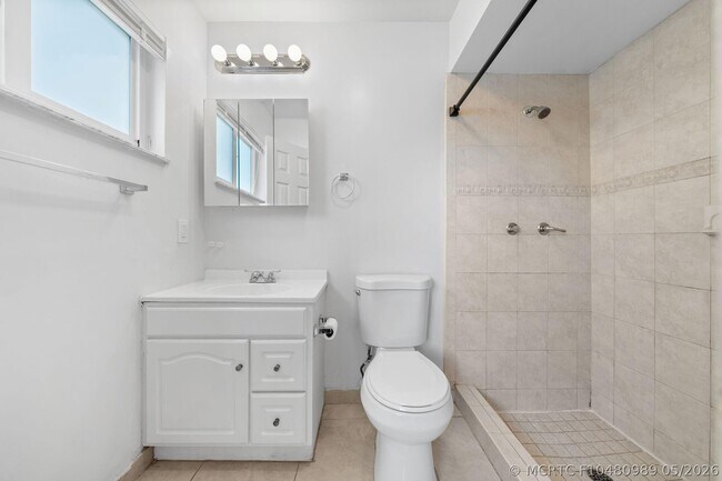 Building Photo - 11371 NW 40th Pl