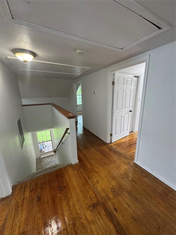 Building Photo - 5010 Elm St