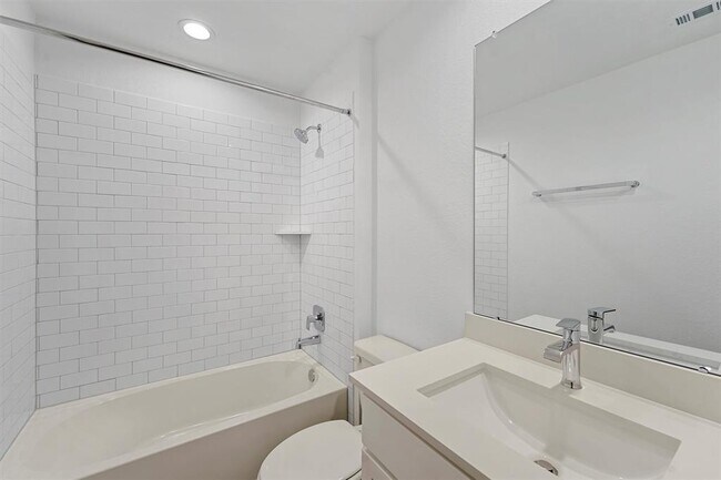 Building Photo - 7930 Elm Birch Ln
