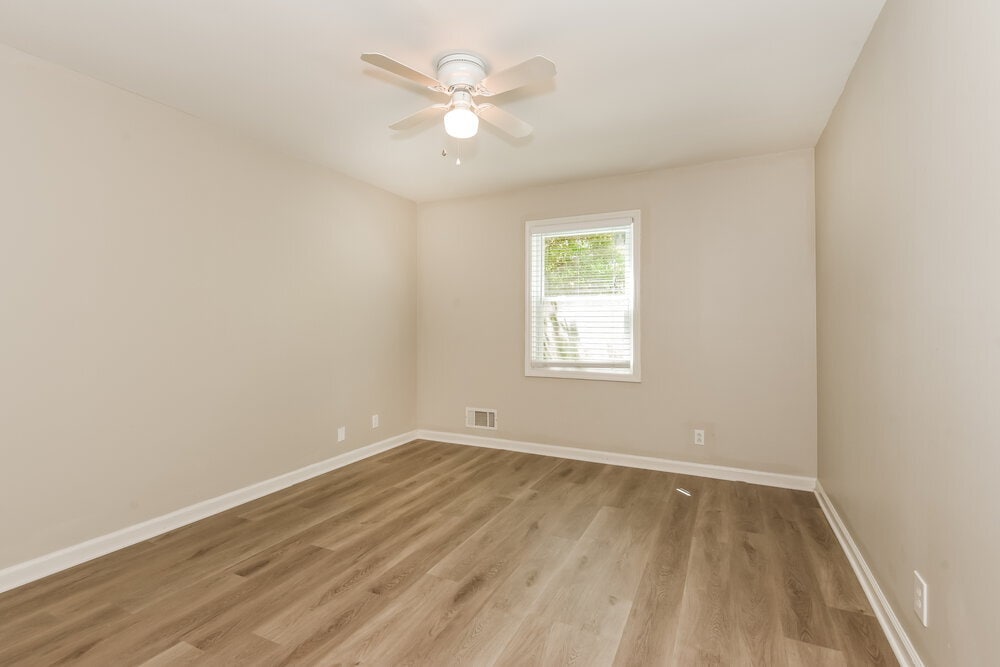 Building Photo - 153 Drury Ln