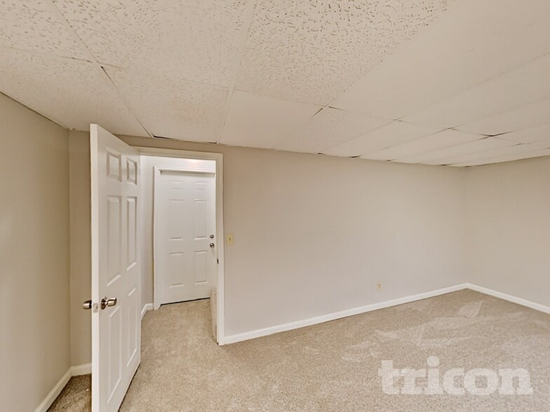 Building Photo - 5272 Ferry Creek Ln