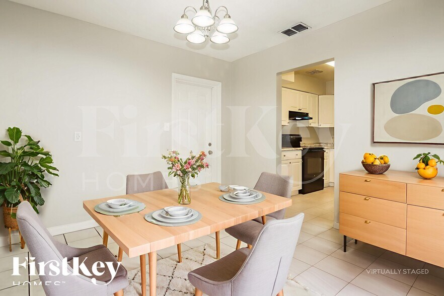 Building Photo - 1429 Satsuma St