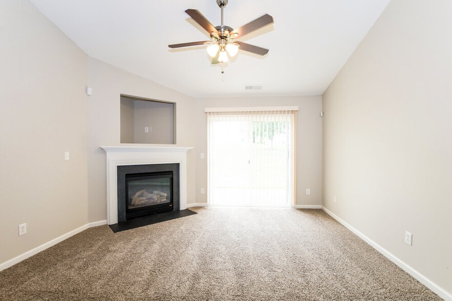 Building Photo - 9109 Munsing Dr