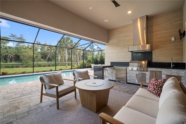 Building Photo - 9774 Everglades Dr