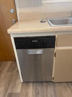 Building Photo - 2005 Vine St