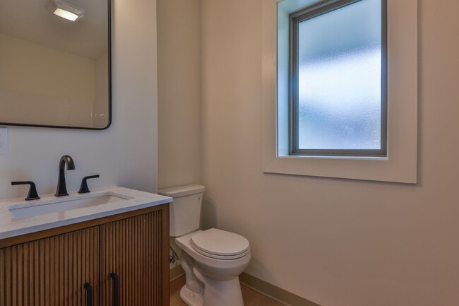 Building Photo - Modern Remodel with Designer Finishes | All Utilities Included