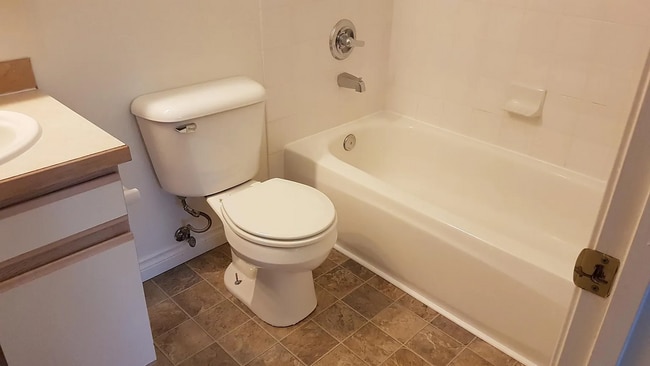 Building Photo - 1571 Elcadore Dr