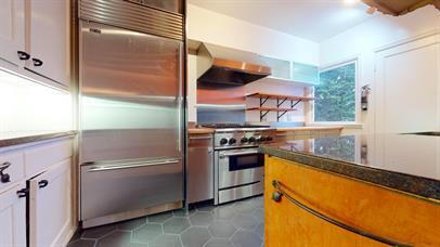 Building Photo - Luxurious 3BR/2BA Home in Lone Mountain wi...